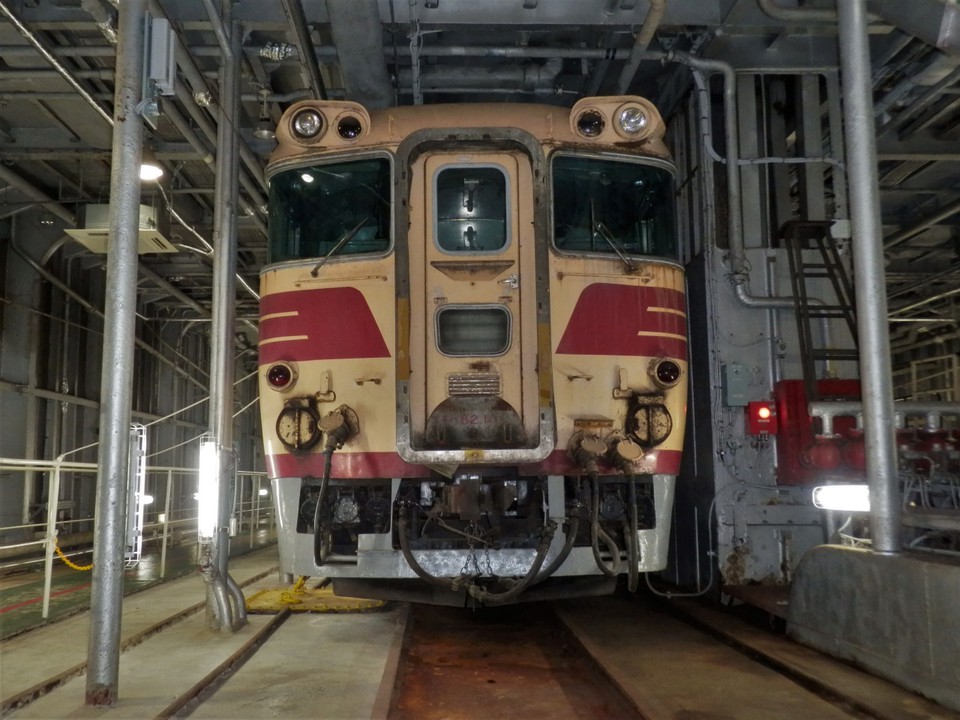 車両甲板　展示車両
