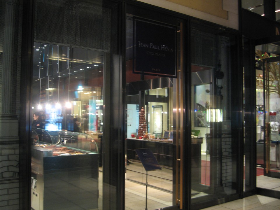 ジャン＝ポール・エヴァン三越銀座店の外観画像。