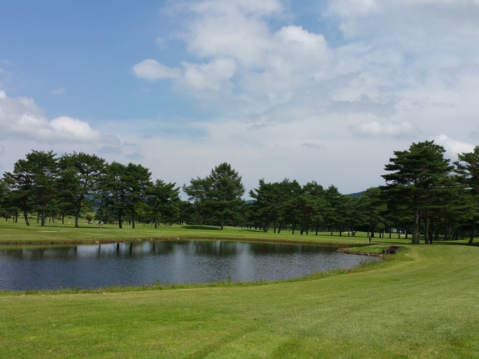 池がらみの美しいホールが多い
