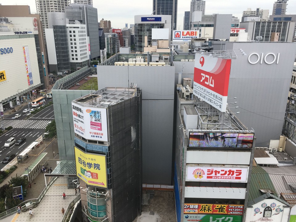 さほど高層なわけでもありません。