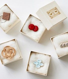 あたたかみを感じる工芸品のアクセサリー