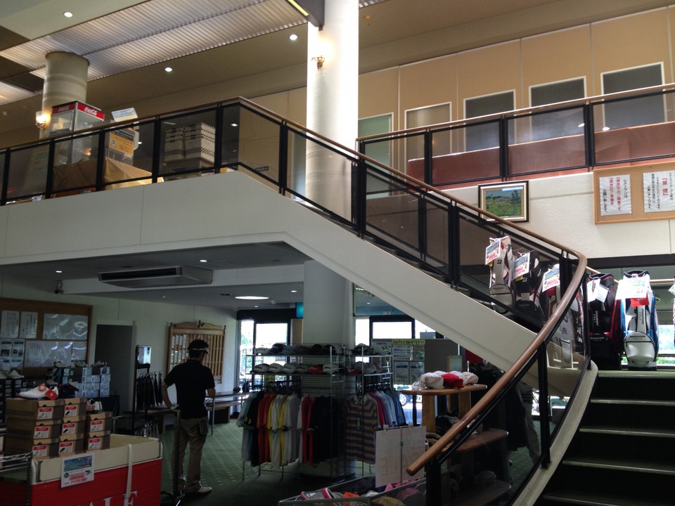 クラブハウス内