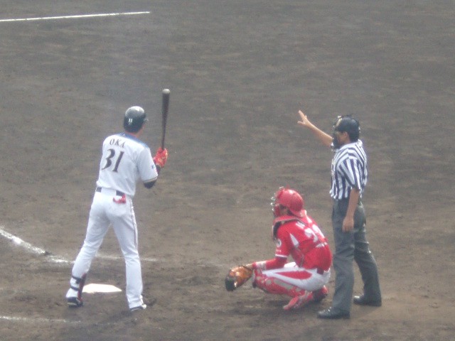 ハム側では、二軍調整中の岡がやはり一番人気だったかな？