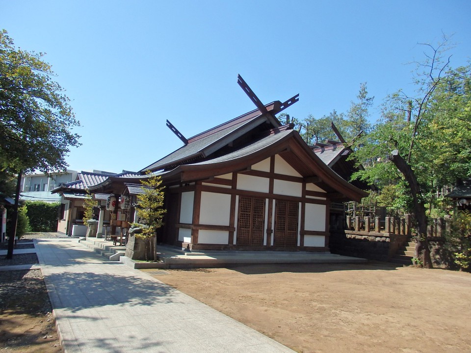 代田八幡神社拝殿の二重屋根