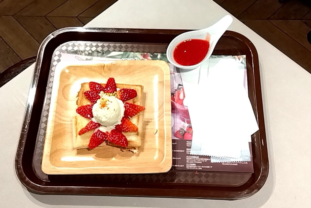 いちご白あんクリームトースト