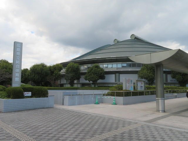 かっこいい建物です