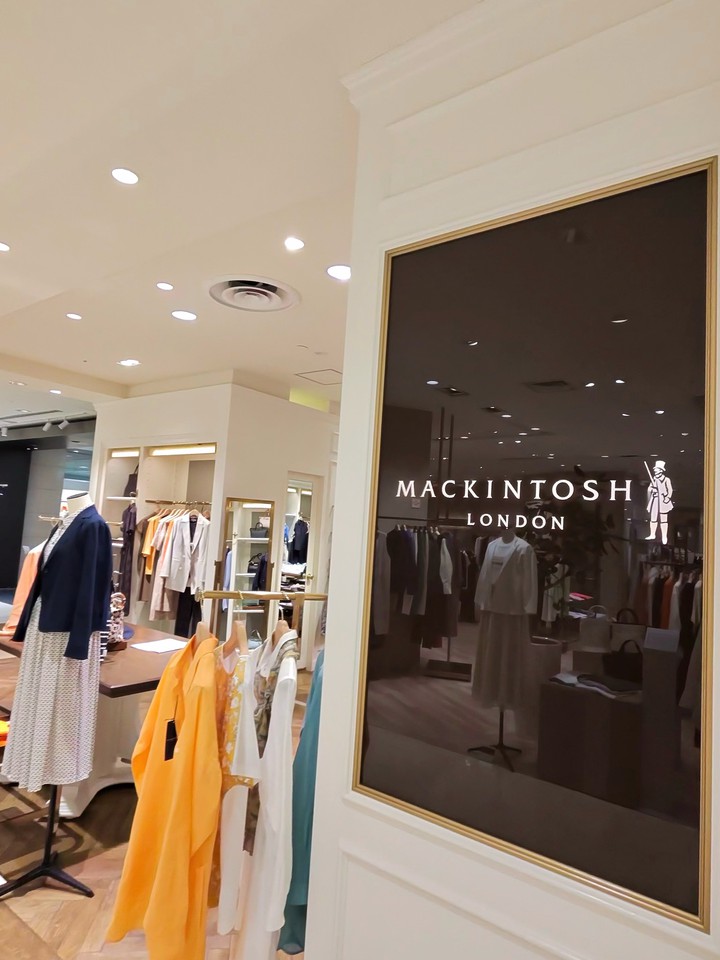 マッキントッシュロンドンの入り口