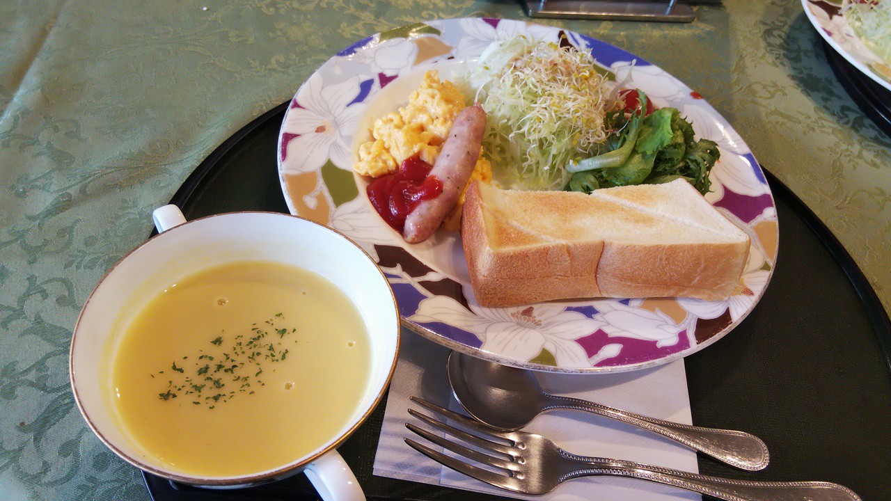 朝食