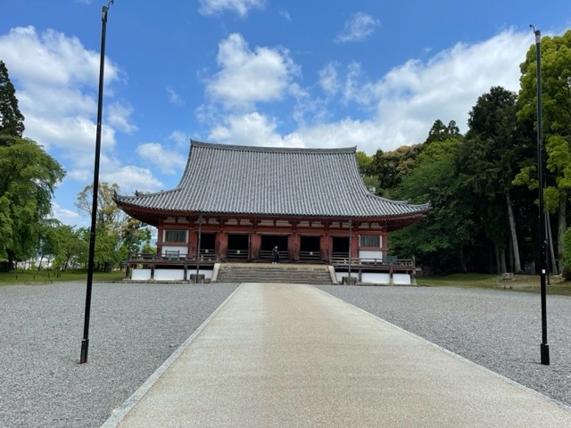 醍醐寺の本堂である金堂です。