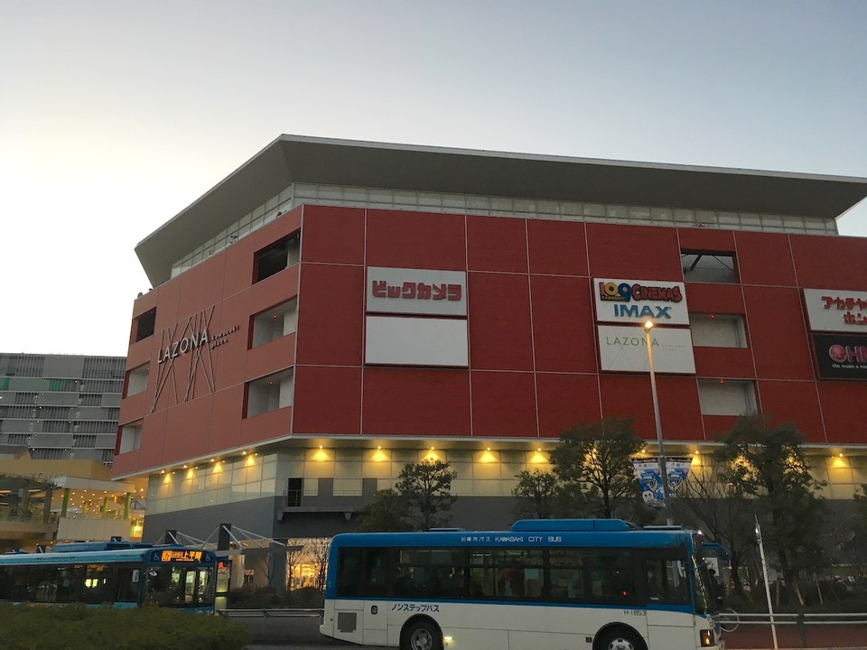 JR川崎駅西口に直結