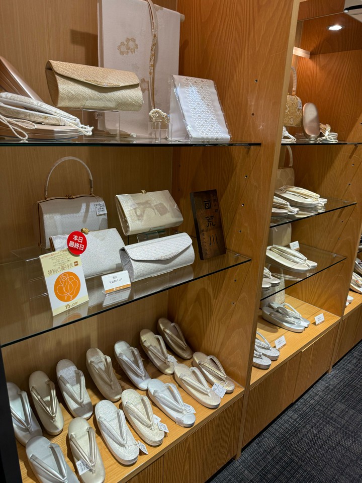 新宿高島屋 呉服サロン 草履と和装バッグ