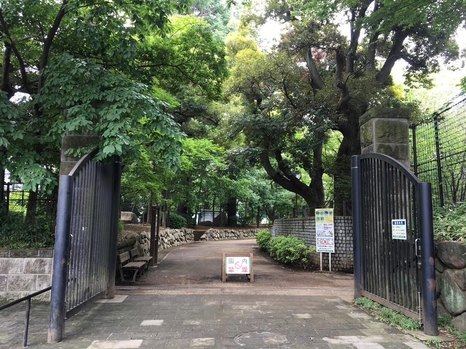 入口