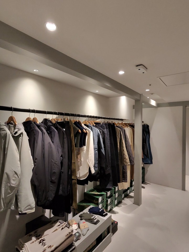 snow peakの店頭のディスプレイ