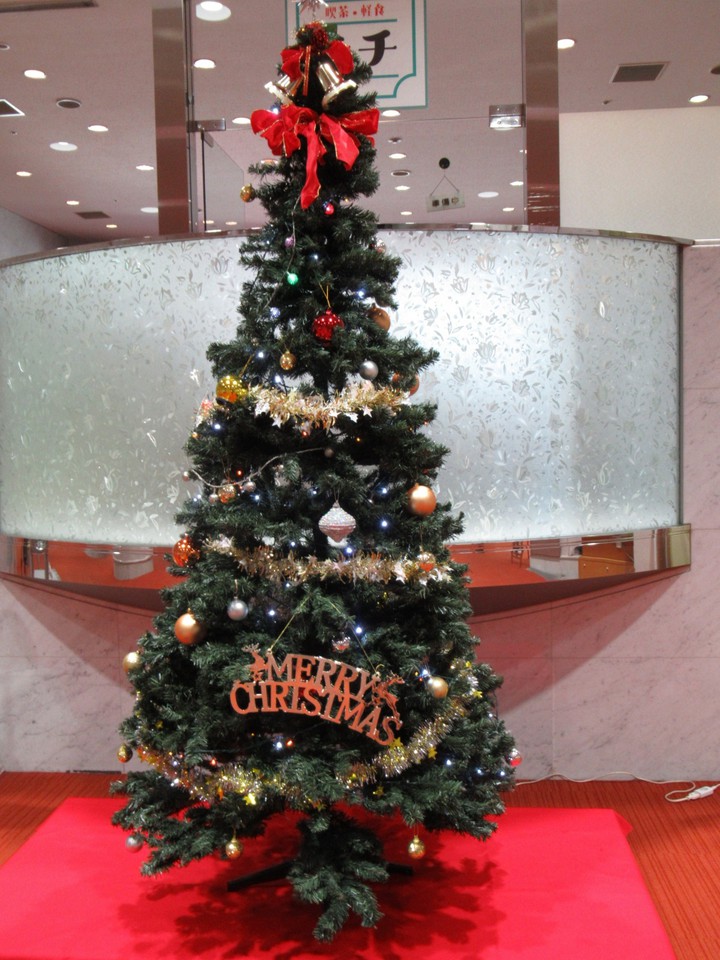 館内のクリスマスツリー