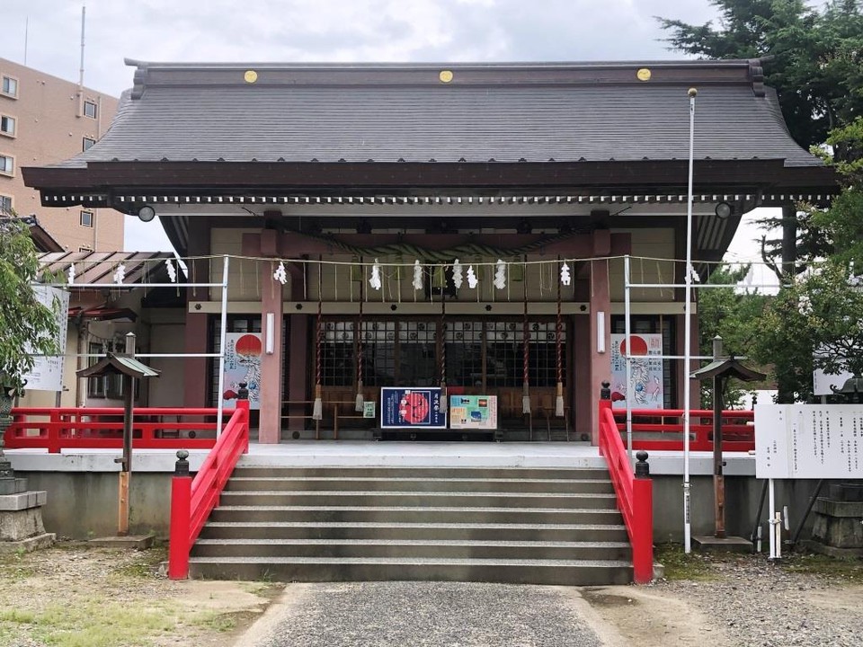《三社神社》拝殿