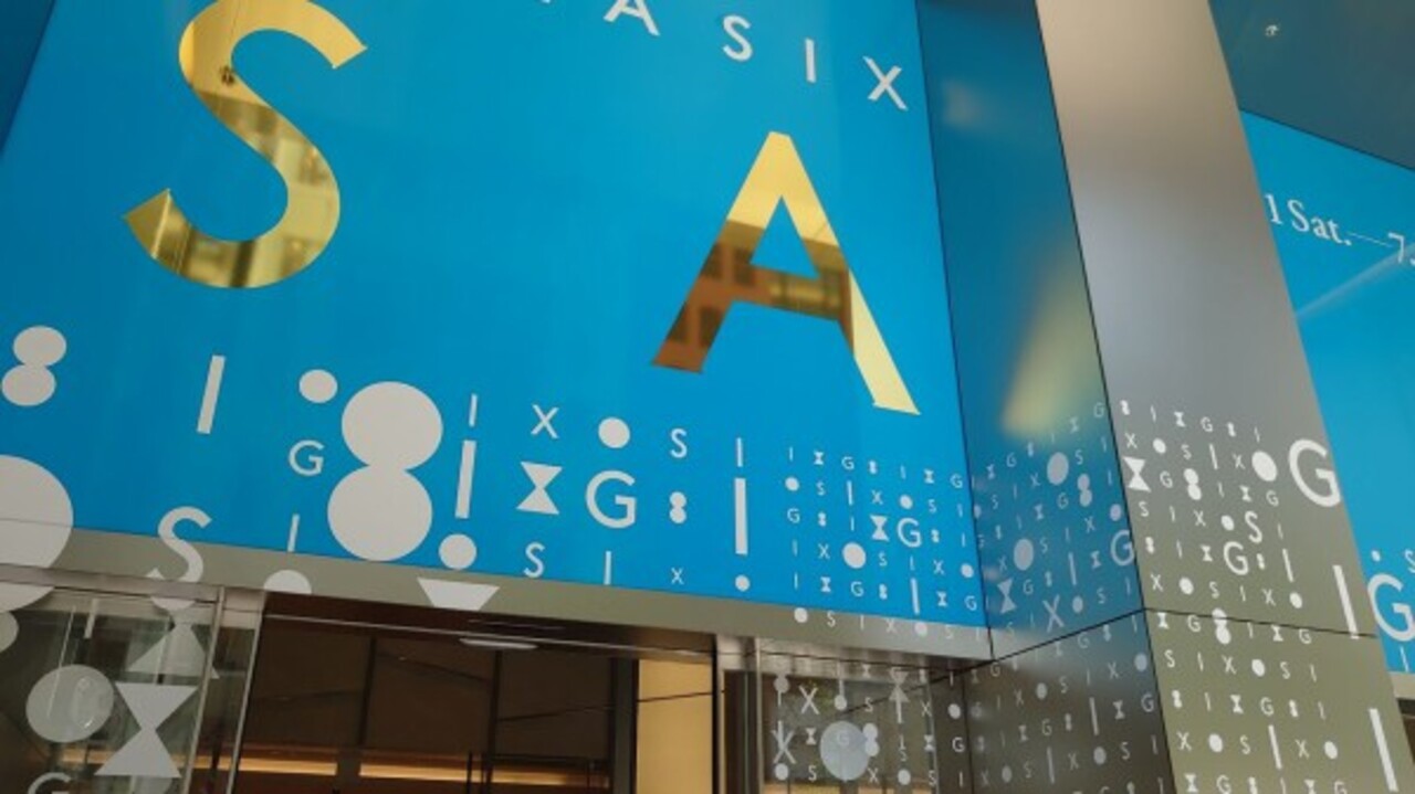 GINZA SIXビル外観画像。