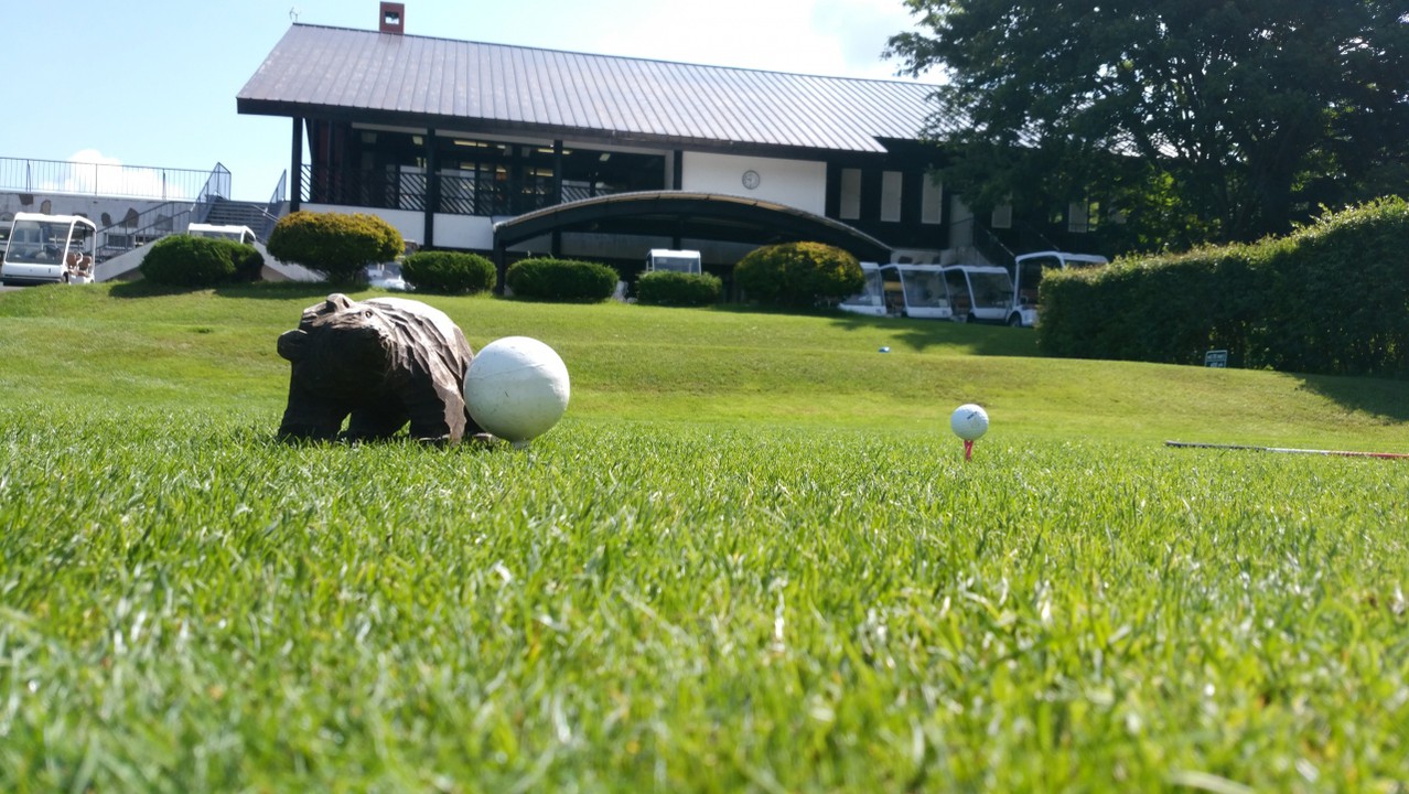 スタートホールの熊？