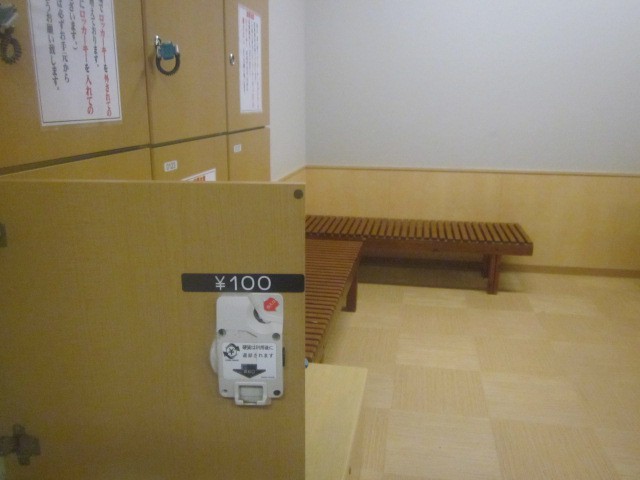 ロッカーはコイン返却タイプですが、取り忘れに注意。