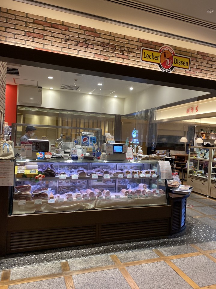 地下鉄直結のB1にあるお店