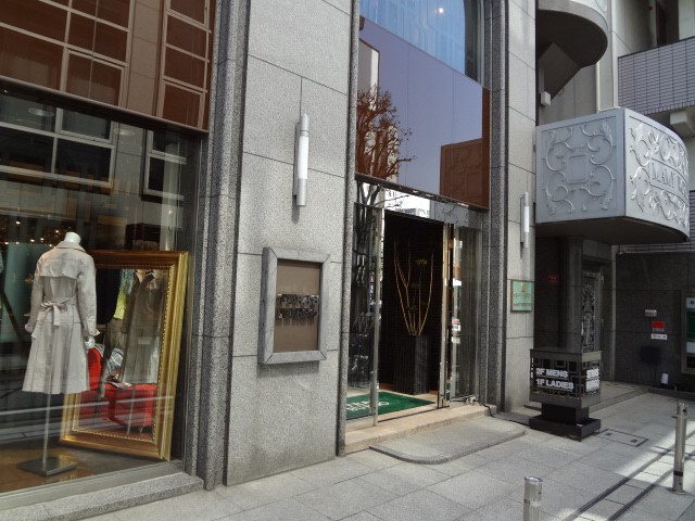ストラスブルゴ南青山店の外観画像。