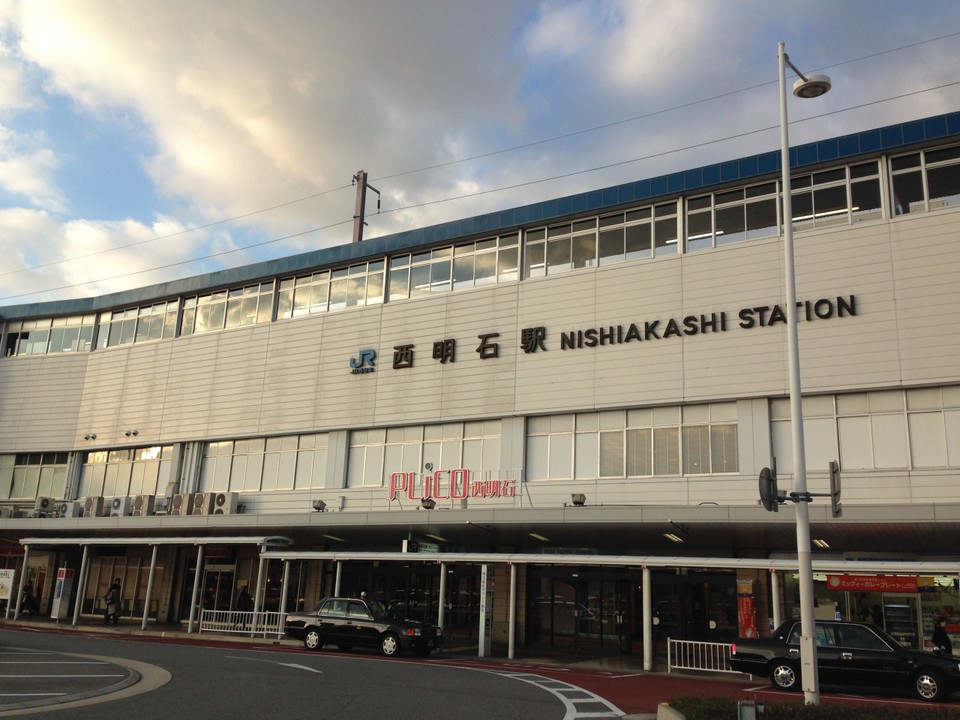 新幹線ホームと一体化しています。