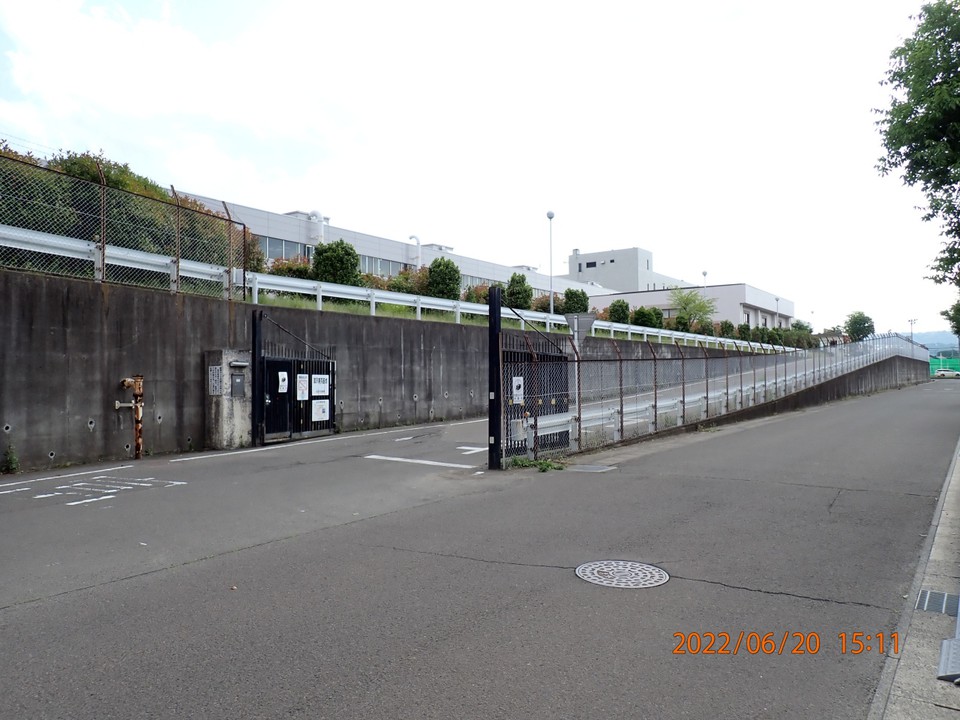 富沢車両基地の外観