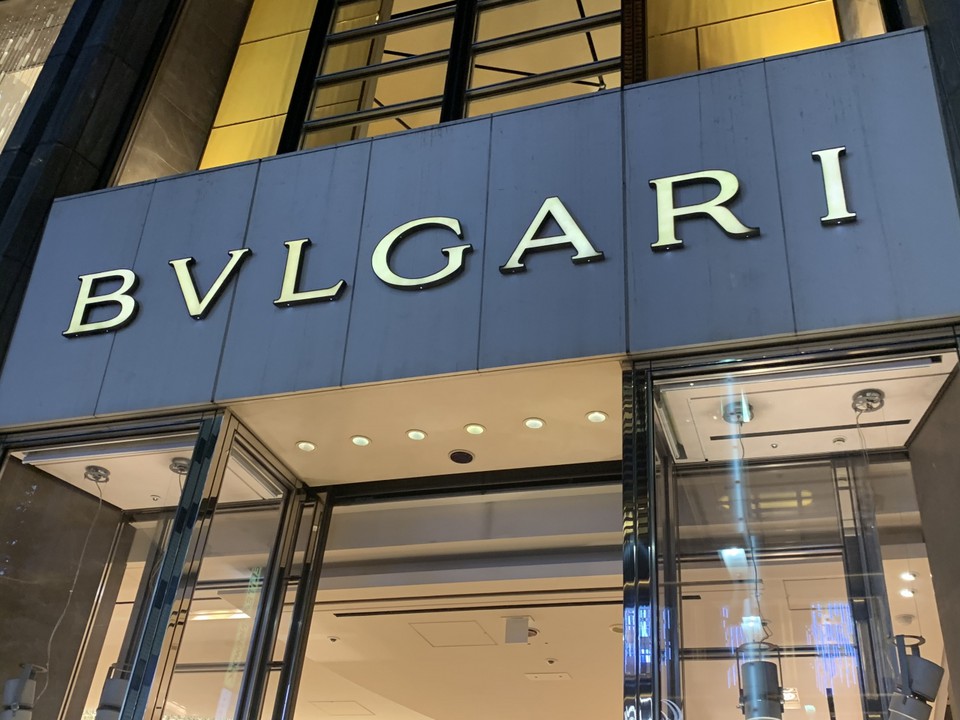 ブルガリ銀座店の外観画像。