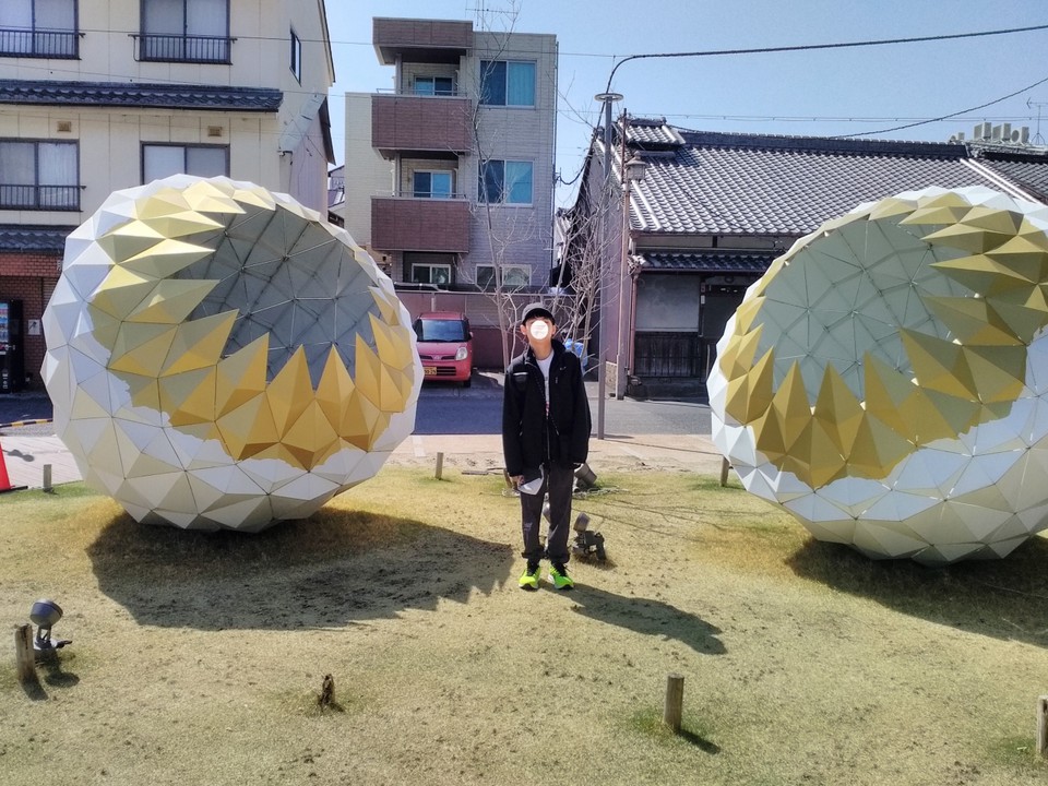 大きな蓮と記念撮影