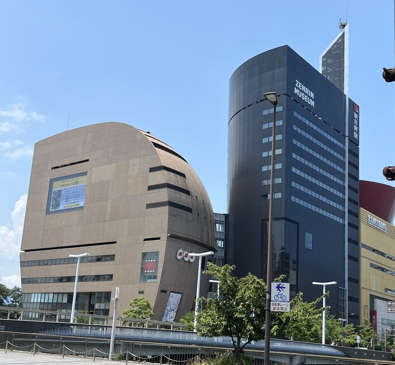 川のほとり