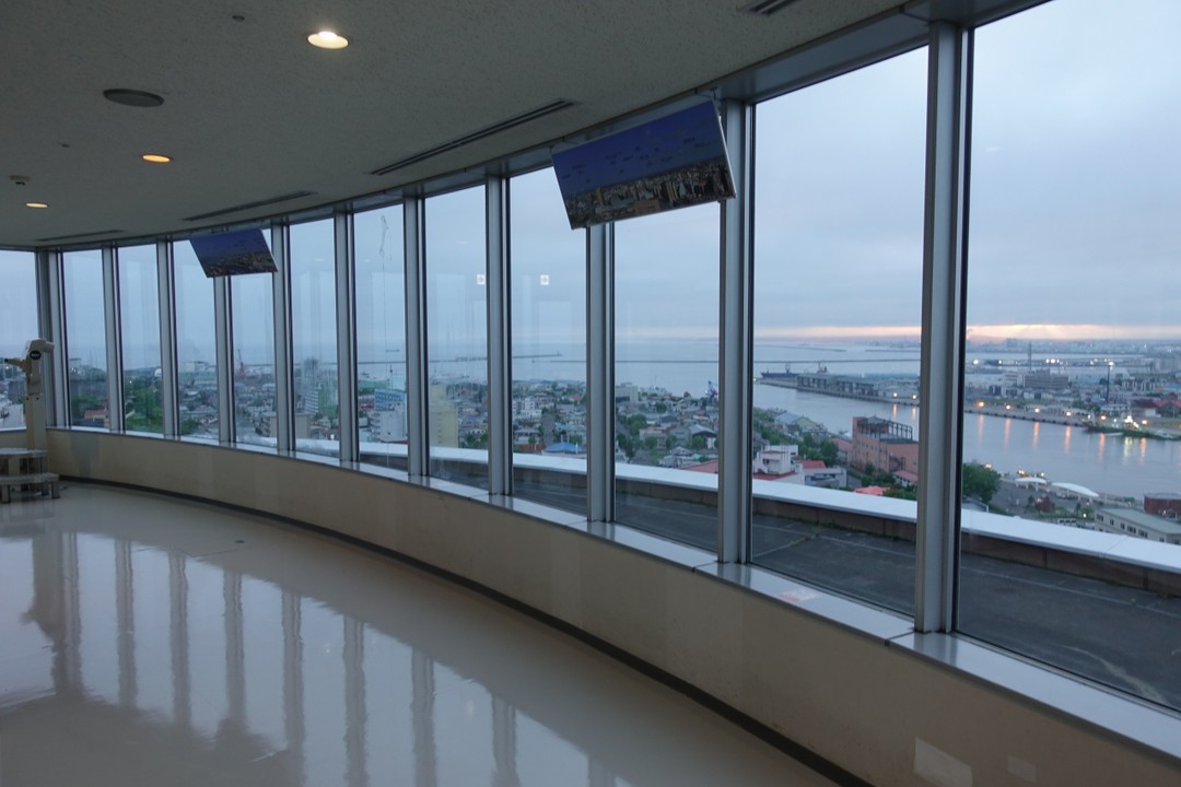 ガラス張りで眺めが良いです。