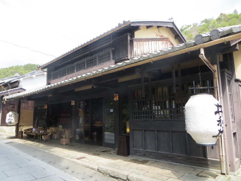 風情のある外観。