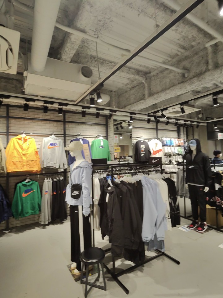 エービーシーマート新宿本店のアパレル用品