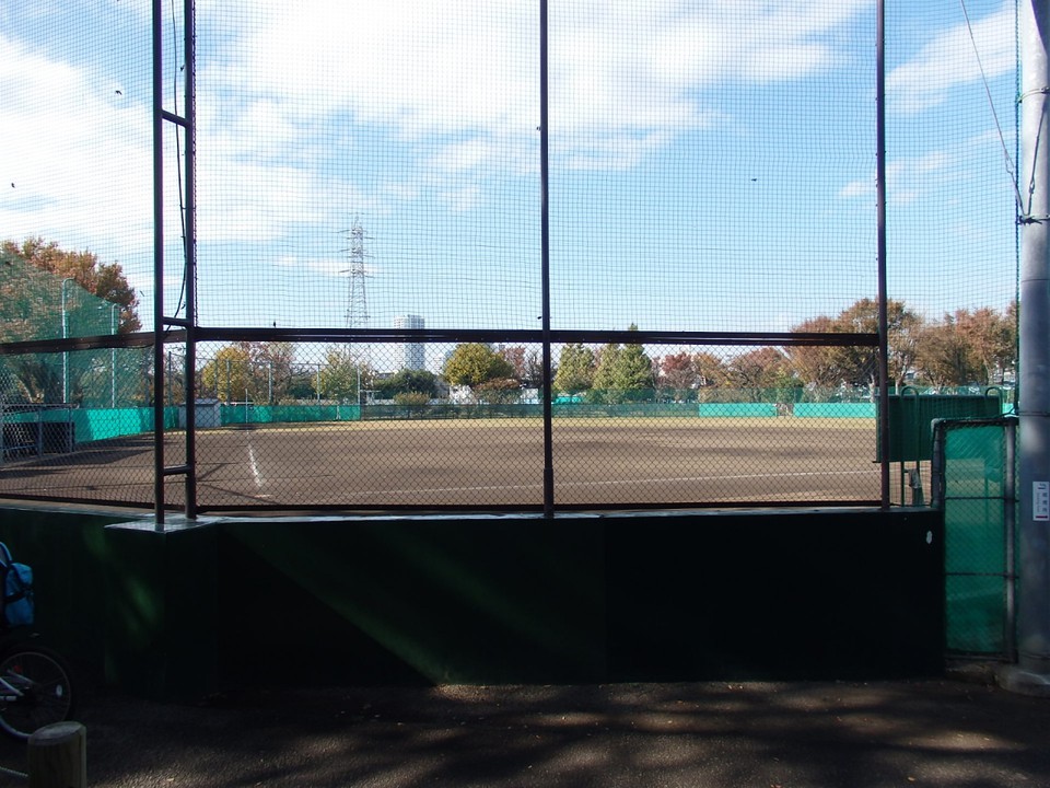 玉川野毛町公園の野球場