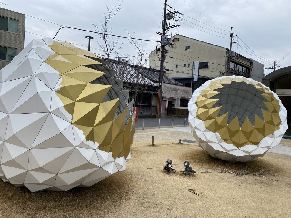 モニュメント