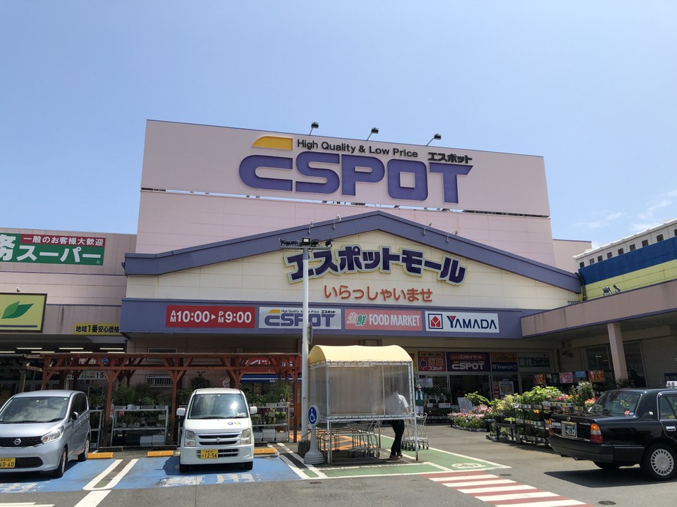 正面エントランス