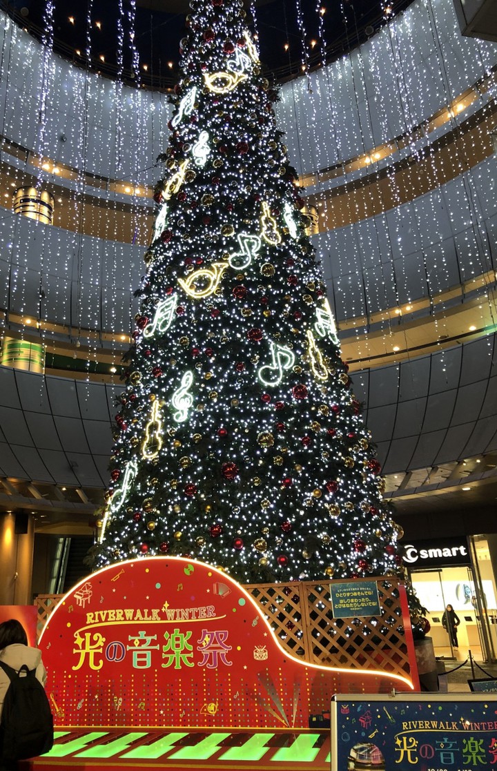 巨大クリスマスツリー