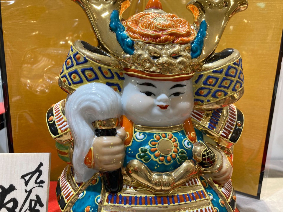 新宿高島屋 和洋食器売り場　焼き物の五月人形