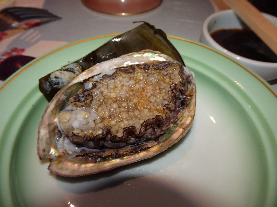 小湊産のアワビはおいしいです。