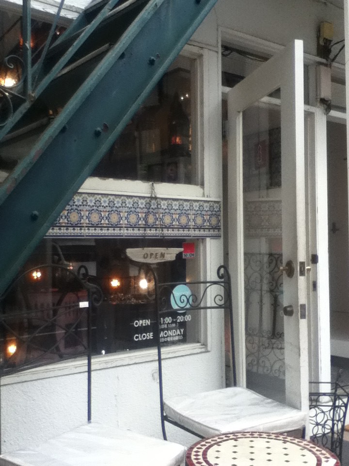 店頭付近