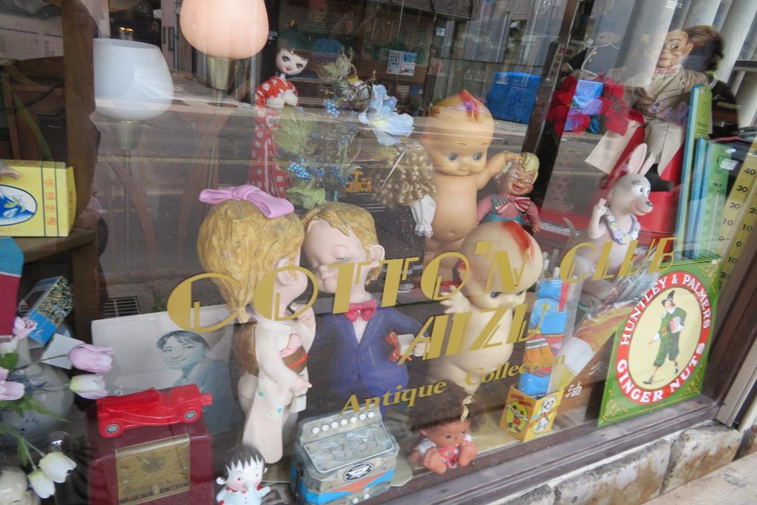 店頭のウィンドウ