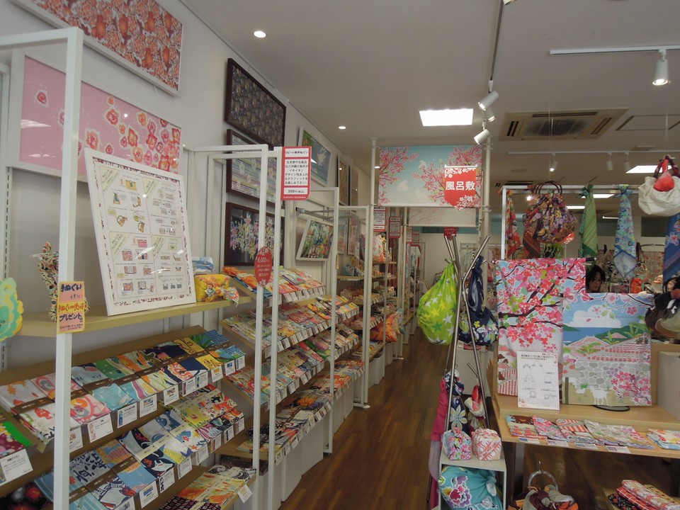 那覇店。