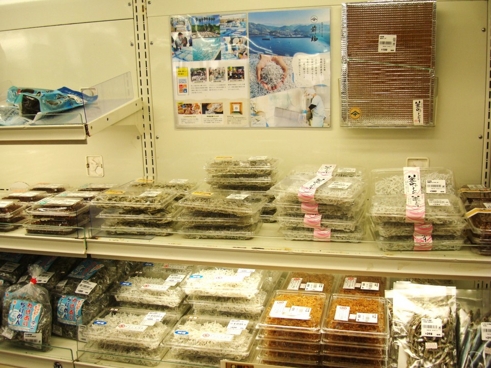 日配・加工品 しらすの数々