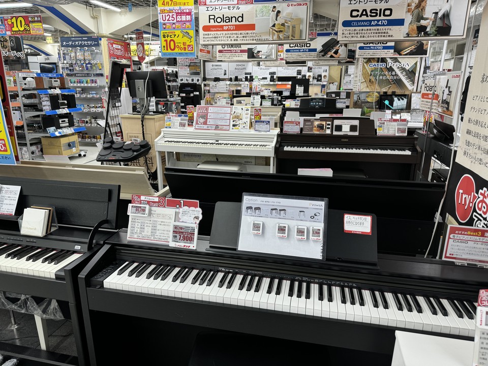 ビックカメラ新宿西口店の楽器のキーボード売場