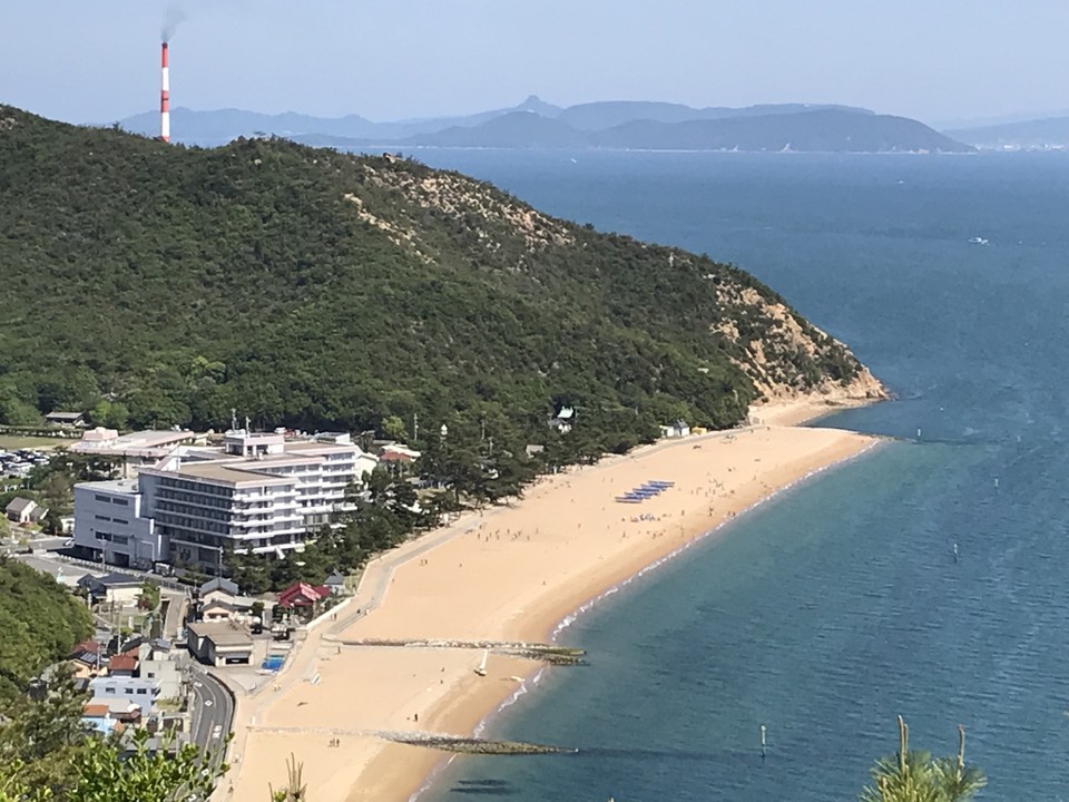 王子が岳から見た渋川海水浴場