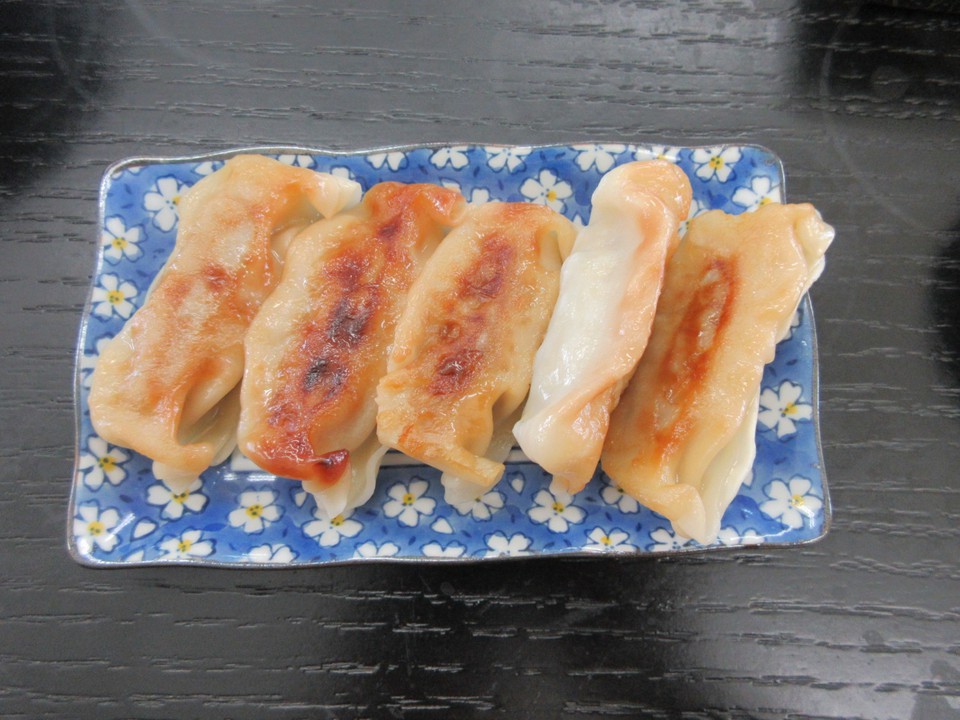 餃子　250円