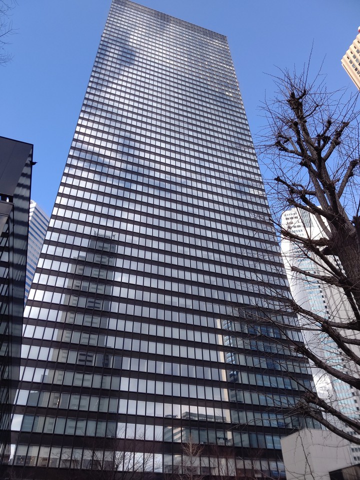 新宿アイランドタワーの外観