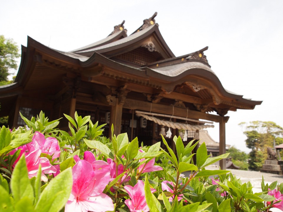 柿本人麻呂（人麿）を祀る、高津柿本神社。