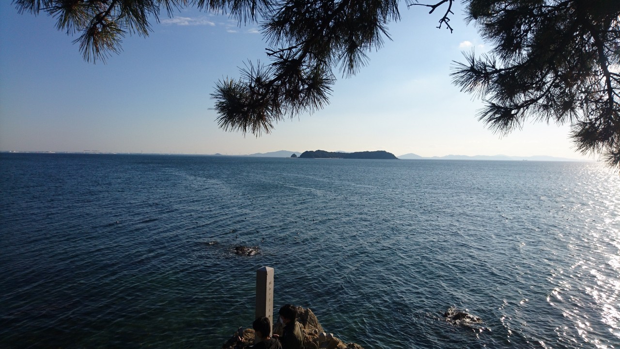 竹島の向こう側の景色です