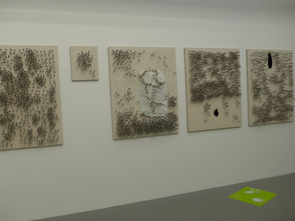 中に入るとアートが沢山展示していました