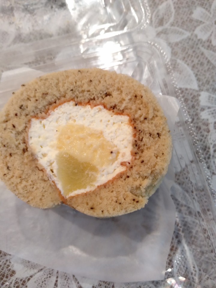 紅茶とリンゴのロールケーキ